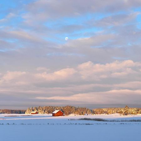 A Countryside Villa Close To Uppsala! ภายนอก รูปภาพ