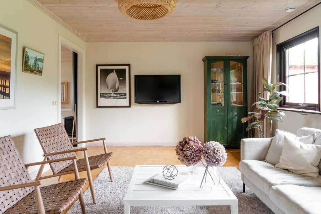 A Countryside Villa Close To Uppsala! ภายนอก รูปภาพ